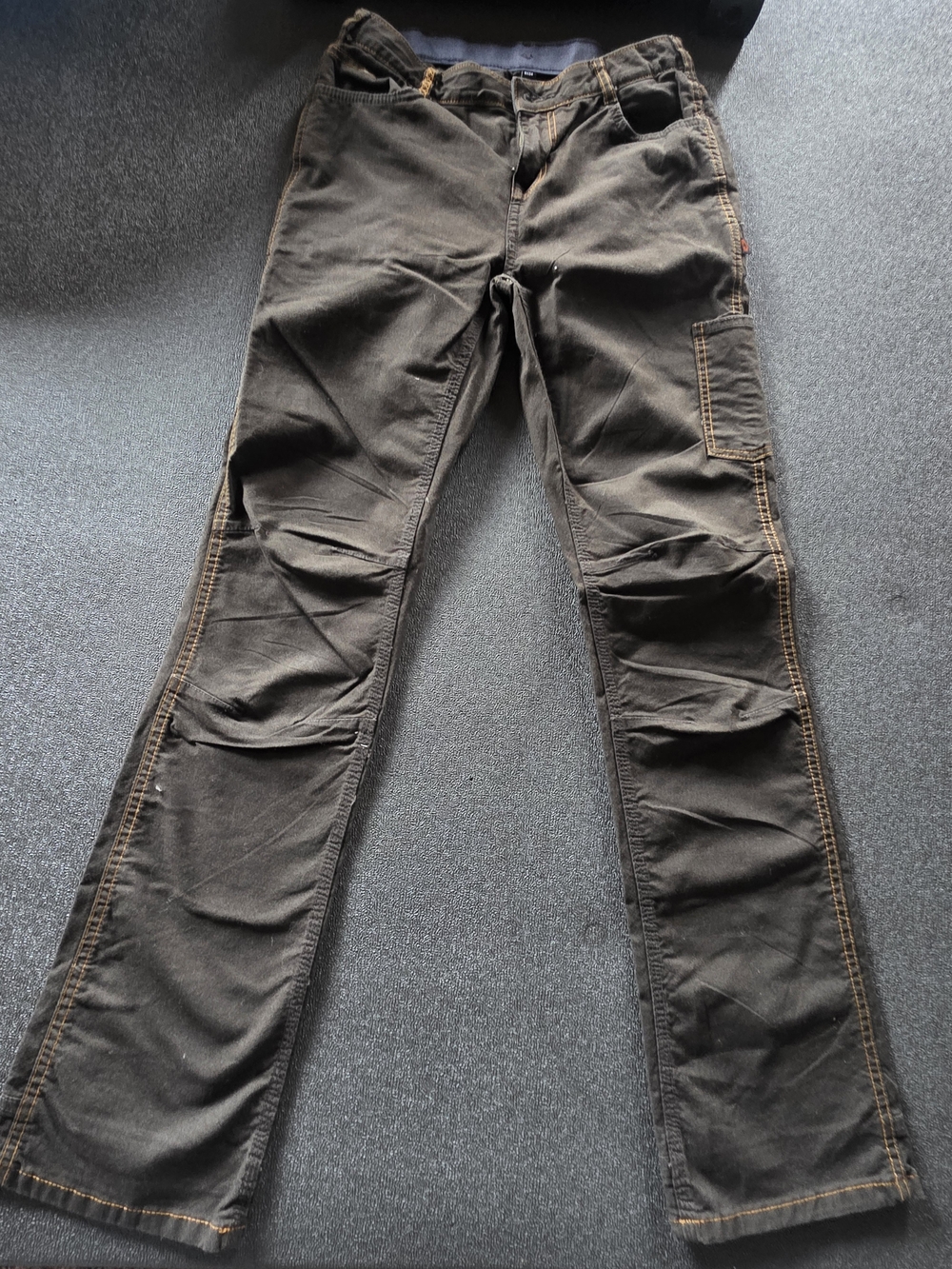 Slim Straight Women’s Jeans in Dark Brown with Contrast Stitching